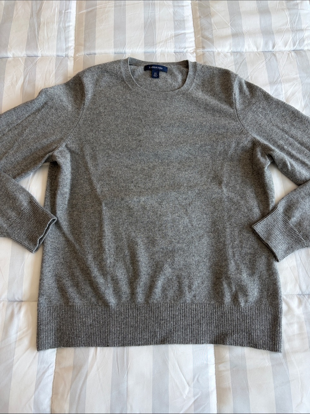 Women’s Lands’ End Cashmere Crewneck Sweater, heathered gray , size petite mediu